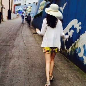 Meet your Posher, Yujie